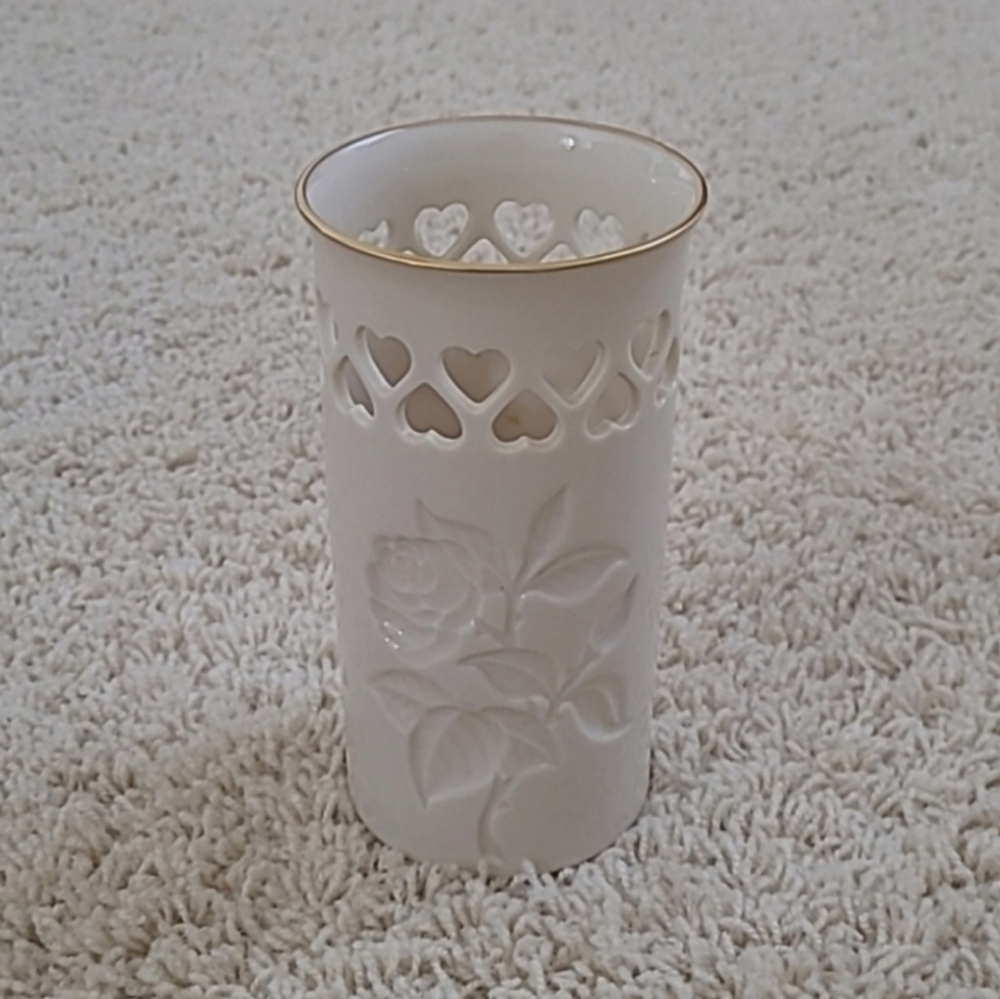 Lenox Heart Cut-out Rose Design Vase Gold and Cream/White